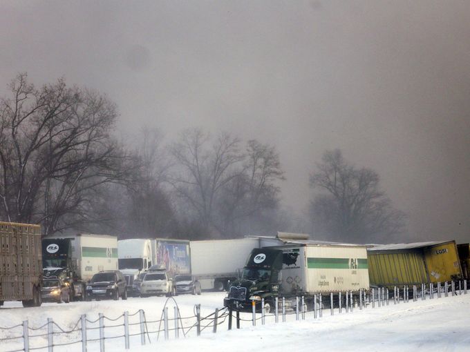 635564111928604288-Winter-Weather-Michigan-Pileup-kjhardy-detnews.com-1