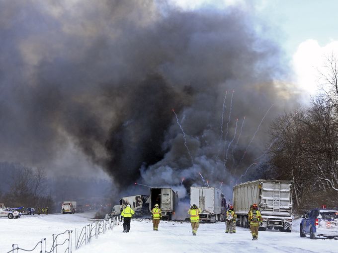 635564113443988288-Winter-Weather-Michigan-Pileup-kjhardy-detnews.com-3