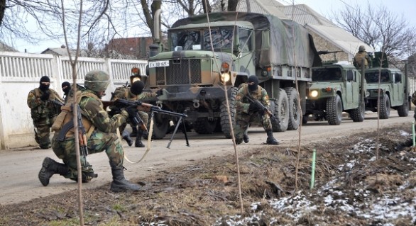 (FOTO și VIDEO) Tehnica militară a armatei, pe străzile Chișinăului; Exercițiu antitero de amploare