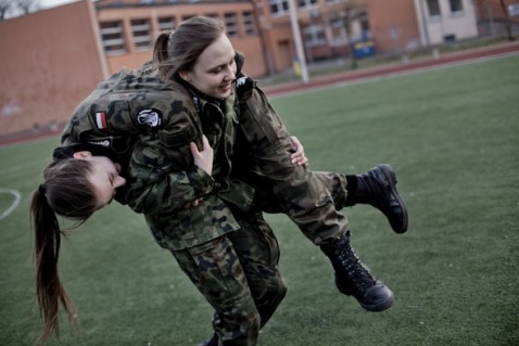 Trupe paramilitare Polonia Foto Boston Globe