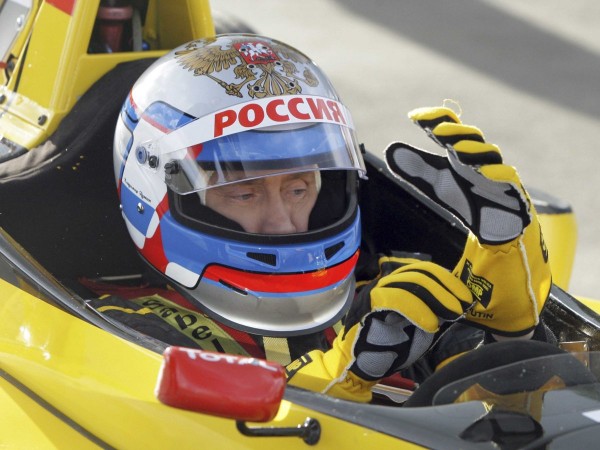 Putin e și un adept al vitezei. El a rulat cu 230 de km/h într-un monopost de Formula 1