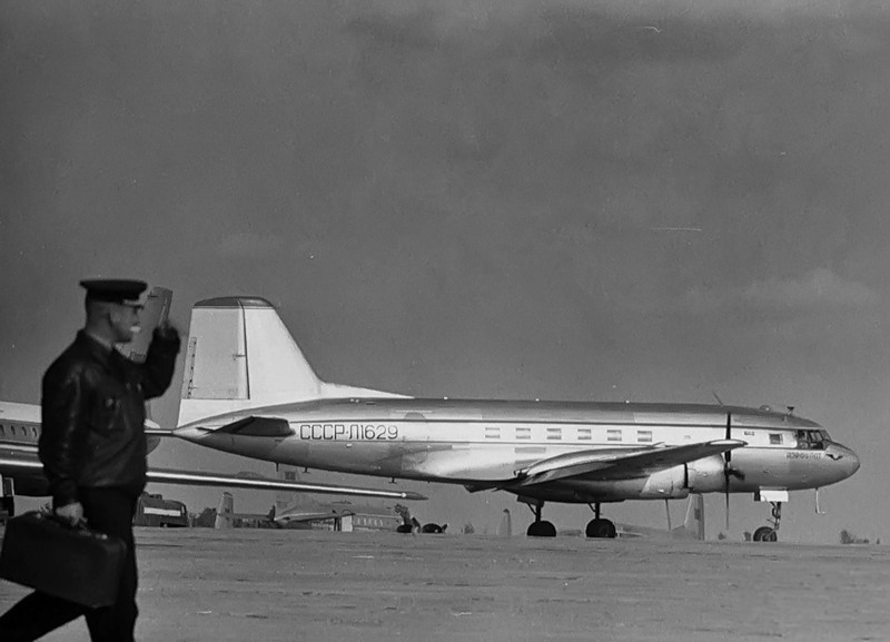 Poză simbol: Avionul rusesc IL-14