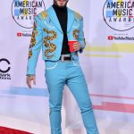 Post-Malone-American-Music-Awards-2018-701×1024