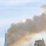 Incendiu-la-Catedrala-Notre-Dame-din-Paris–Foto-Video-