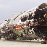 Epava avionului prăbușit la 17 iulie 1996